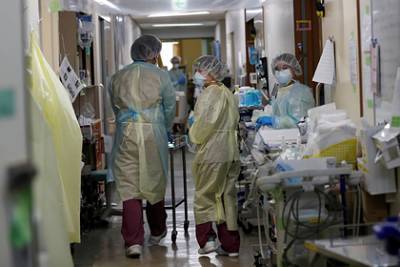 Число смертей от коронавируса не превысило число самоубийств в Японии - lenta.ru - Япония