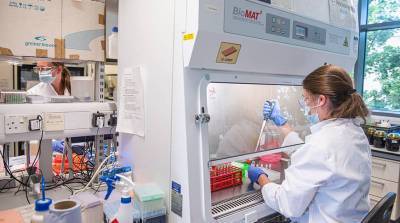 Компании BioNTech и Pfizer направили в ЕС заявку на регистрацию вакцины от COVID-19 - belta.by - Германия - Минск