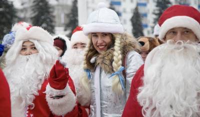 Безопасный праздник: тюменцы могут заказать Деда Мороза с антителами к COVID-19 - nashgorod.ru - Тюмень