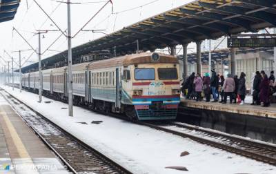 Поезда не остановят при январском карантине: УЗ напомнила правила - rbc.ua - Украина - Укрзализныця