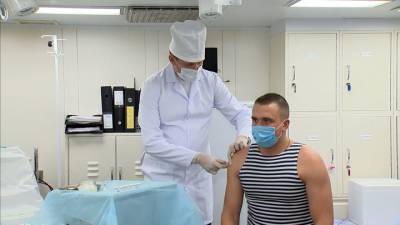 В Татарстане вакцинацию от COVID-19 перенесли на неделю позже - vesti.ru - Россия - республика Татарстан