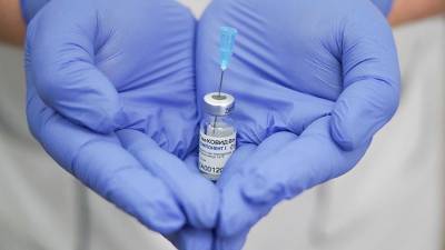 Борис Тодуров - Украинский врач призвал обратить внимание на российскую вакцину от COVID-19 - iz.ru - Украина