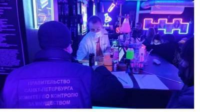 В Петербурге с начала декабря составили 100 протоколов о нарушениях из-за Covid-19 - piter.tv - Санкт-Петербург