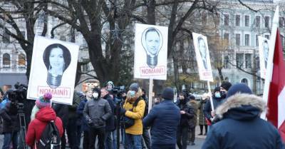 В Риге прошла вторая акция протеста против ограничений, связанных с Covid-19 (ДОПОЛНЕНО) - rus.delfi.lv - Латвия - Рига