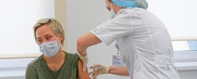 Олег Эргашев - В Северной столице собираются открыть 64 пункта для вакцинации от COVID-19 - runews24.ru