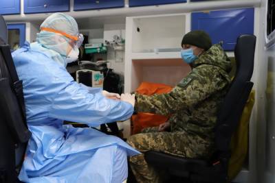 В рядах ВСУ еще 108 военных заболели коронавирусом: детали - 24tv.ua - Украина