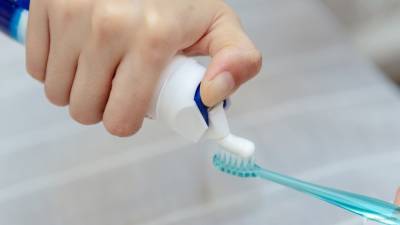 Профессор оценил эффективность зубных паст в борьбе с коронавирусом - newinform.com