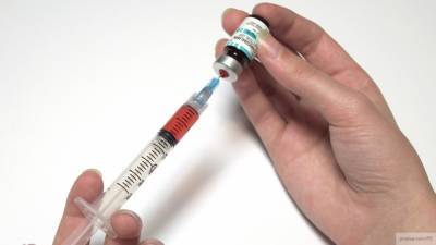 Россияне рассказали о своем отношении к отечественной вакцине от COVID-19 - riafan.ru - Россия - Москва