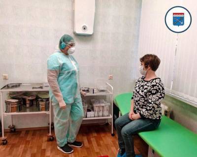 В Ленобласти первые прививки от COVID-19 получили медработники Кингисеппской больницы - ivbg.ru - Ленобласть обл.