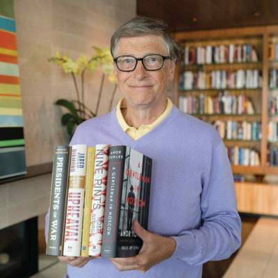 Вильям Гейтс - Билл Гейтс предсказал окончание режима изоляции в США из-за коронавируса в 2022 году - live24.ru - Сша