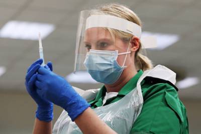 В Великобритании нашли более заразный штамм коронавируса - lenta.ru - Англия - Лондон