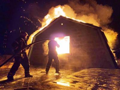 В Запорожской области сгорел жилой дом: полиция выясняет причины пожара - inform.zp.ua - Запорожская обл.