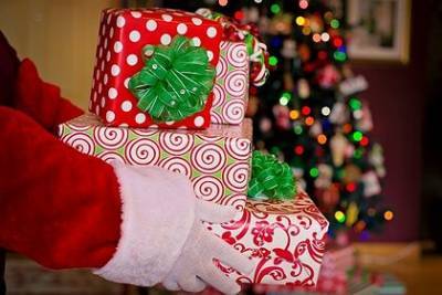 Мария Ван Керкхове - Рождественские подарки доставит Санта-Клаус с иммунитетом к COVID-19 - lenta.ru