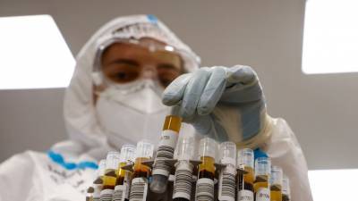 В России за сутки проведено более 330 тысяч тестов на коронавирус - russian.rt.com - Россия