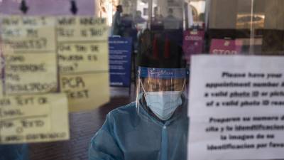 США: вакцинация на фоне рекордов смертности от COVID-19 - ru.euronews.com - Россия - Сша - Испания