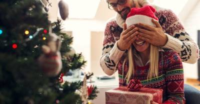 Коронавирус: как весело встретить Рождество и Новый год и не заразиться? - rus.delfi.lv - Англия - Латвия