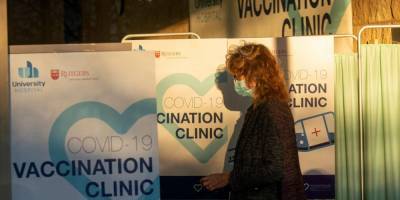 Eduardo Munoz - «Еще далеко». Вакцин от коронавируса в 2021 году не хватит для достижения коллективного иммунитета в мире — иммунолог - nv.ua