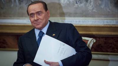 Сильвио Берлускони - Берлускони заявил о готовности публично вакцинироваться от COVID-19 - gazeta.ru - Италия