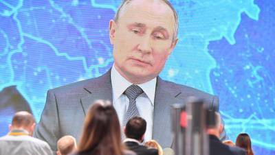 Владимир Путин - Путин пообещал сделать прививку от коронавируса - gazeta.ru - Россия