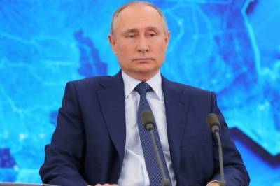 Владимир Путин - Путин прокомментировал ситуацию с невыплатой надбавок за работу с COVID-19 - aif.ru - Россия