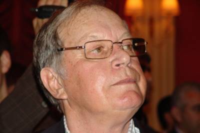 COVID-19 забирает известных людей: Умер бывший тренер львовских "Карпат" Ходукин - zik.ua
