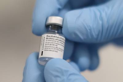 Производителей вакцин от COVID-19 освободили от наказания за побочные эффекты - lenta.ru - Сша