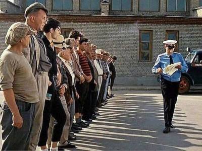 «Ну, граждане алкоголики, хулиганы, тунеядцы…»: методы исправления по-туркменски - newsland.com - Туркмения
