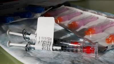 Pfizer и Moderna освободили от исков за побочные эффекты от вакцины - iz.ru - Сша - Израиль