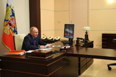 Владимир Путин - Дмитрий Песков - Песков заявил, что Путин не смог бы работать в "бункере" с его активностью - m24.ru - Россия