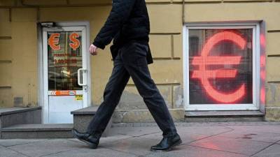 Перемены курса доллара оказались безразличны большинству россиян - smartmoney.one - Россия