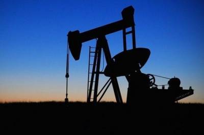 Стоимость нефти Brent впервые с марта превысила $52 за баррель - aif.ru - Лондон