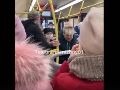 Нижегородку вытолкали из автобуса за отказ надеть маску - vgoroden.ru - Нижний Новгород
