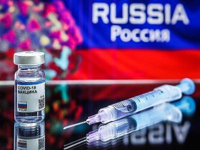 Виталий Зверев - Вирусолог оценил вероятность смерти из-за прививок от коронавируса - sobesednik.ru