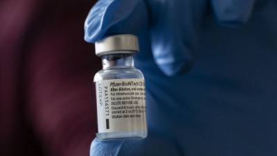 Британские медики назвали вакцину Pfizer сложной - nation-news.ru - Англия