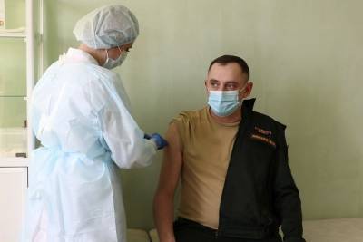 В российской армии началась вакцинация от коронавируса - mk.ru - Россия - Екатеринбург