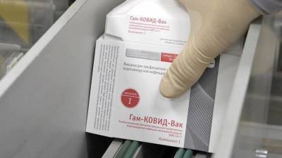Песков назвал приоритетом обеспечение россиян вакциной от коронавируса - iz.ru