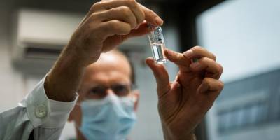 Глава Минздрава РФ заявил, что российской вакциной от COVID-19 привились более 100 тыс. граждан - nv.ua