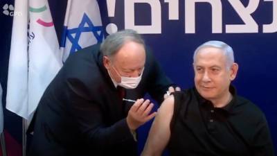 Биньямин Нетаньяху - Юлий Эдельштейн - Премьер Израиля вакцинировался против коронавируса в прямом эфире: видео - 24tv.ua - Израиль