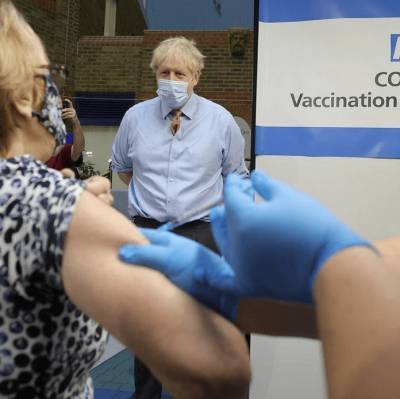 Борис Джонсон - Мэтт Хэнкок - Крис Уитти - Джонсон заявил, что новая мутация коронавируса на 70% заразнее - live24.ru - Англия