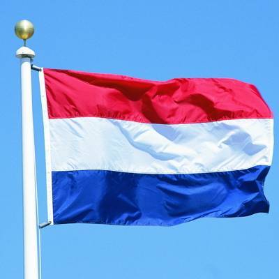 Власти Нидерландов решили с сегодняшнего дня не принимать пассажирские авиарейсы из Великобритании - radiomayak.ru - Англия - Голландия - Амстердам