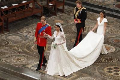 принц Гарри - принц Уильям - Кейт Миддлтон - Работавшая над свадебным платьем Кейт Миддлтон швея оказалась на грани нищеты - lenta.ru