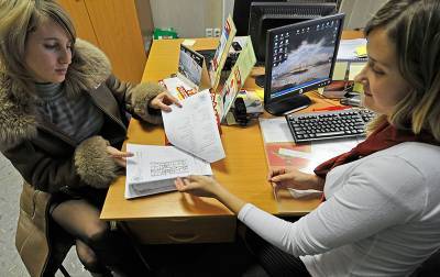 Страховые компании заработали на коронавирусе 1,5 миллиарда рублей - tvc.ru