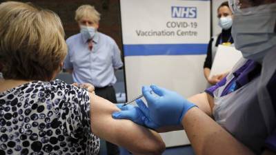 Великобритания бьет тревогу по поводу нового штамма коронавируса - golos-ameriki.ru - Англия - Италия - Голландия - Австрия - Бельгия