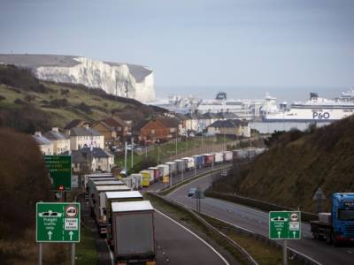 Жан-Батист Джеббари - Франция приостанавливает сообщение с Британией: из-за этого блокируется работа порта Дувр - unn.com.ua - Франция - Англия - Киев - Дувр