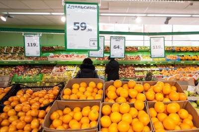 Рустэм Марданов - Из-за падения курса рубля 20% уральских бизнесменов предупредили, что повысят цены - znak.com - Россия