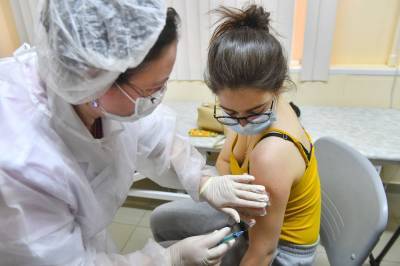Масштабная вакцинация от COVID-19 набирает обороты по всей России - tvc.ru - Россия - Москва