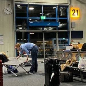 В Германии не выпускают из аэропортов пассажиров из Британии. Фото - reporter-ua.com - Англия - Германия