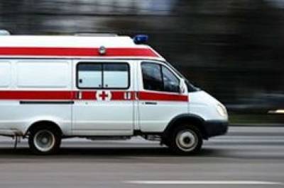 В Киеве неадекватный мужчина сломал ноги медикам, которые приехали на вызов: их доставили в больницу - newsone.ua - Украина - Киев