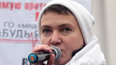 Надежда Савченко - Савченко посоветовала украинцам молиться и лечиться «калинкой-малинкой» - iz.ru - Украина