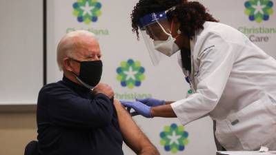 Джон Байден - Джо Байдену сделали прививку от коронавируса - russian.rt.com - Сша